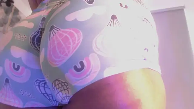 janeebony  online show from March 25, 2026, 4:02 pm