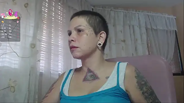 Snapshot of moon_cat85 chatting on September 13, 2025, 4:51 pm moon cat85 online show from September 13, 2025, 4:51 pm