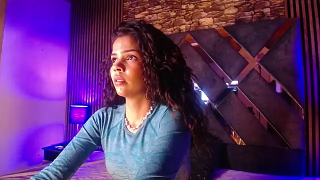 Snapshot of ximena_diaz chatting on February 28, 2025, 11:45 pm ximena diaz online show from February 28, 2025, 11:45 pm