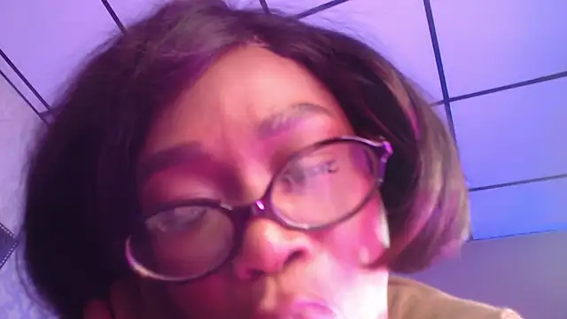 Snapshot of MariiePrice chatting on November 7, 2025, 3:06 am MariiePrice online show from November 7, 2025, 3:06 am