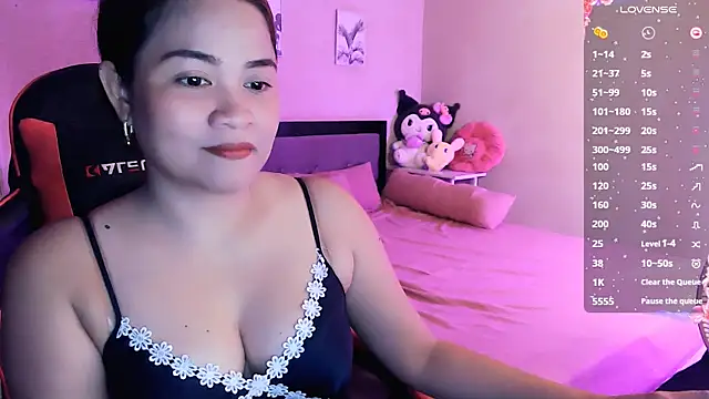 yenyen  online show from April 13, 2026, 3:01 am