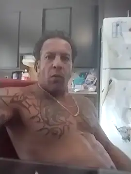 trucker1979 online show from October 8, 2025, 4:37 pm