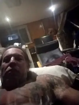 trucker1979 online show from December 14, 2025, 7:58 am