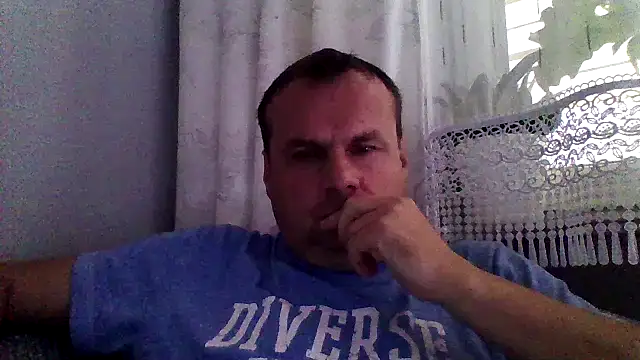 grzes19763 online show from June 11, 2026, 9:18 am