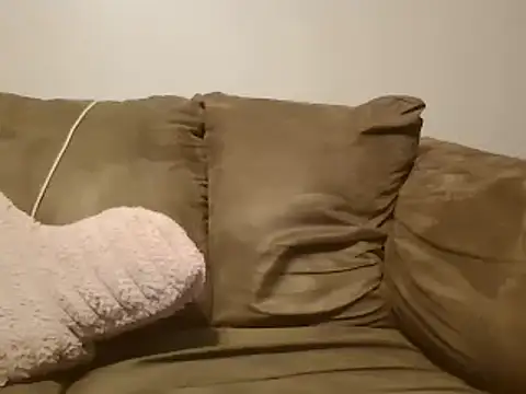 beautylovess online show from March 21, 2025, 3:55 am