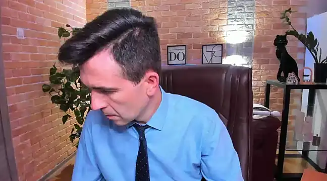 Snapshot of SteveTiger chatting on January 16, 2025, 3:02 pm SteveTiger online show from January 16, 2025, 3:02 pm