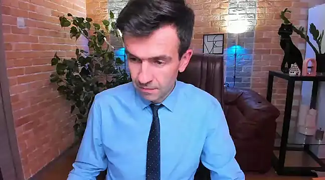 Snapshot of SteveTiger chatting on January 22, 2025, 3:51 pm SteveTiger online show from January 22, 2025, 3:51 pm