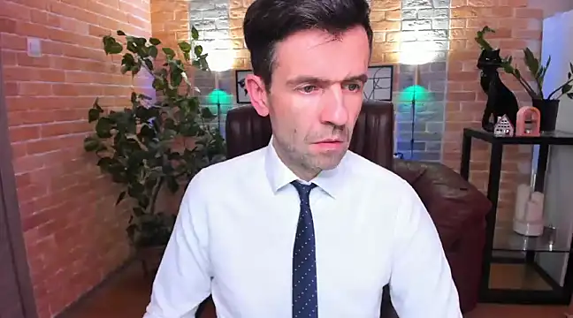 Snapshot of SteveTiger chatting on January 23, 2025, 2:17 pm SteveTiger online show from January 23, 2025, 2:17 pm