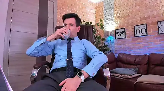 Snapshot of SteveTiger chatting on January 26, 2025, 12:22 pm SteveTiger online show from January 26, 2025, 12:22 pm