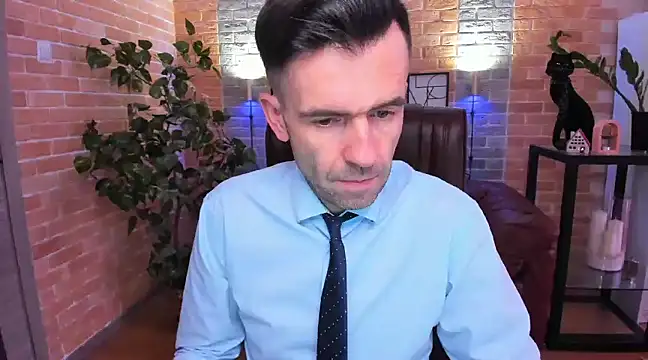 Snapshot of SteveTiger chatting on February 2, 2025, 11:51 am SteveTiger online show from February 2, 2025, 11:51 am