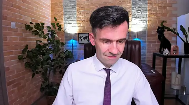 Snapshot of SteveTiger chatting on February 5, 2025, 4:14 pm SteveTiger online show from February 5, 2025, 4:14 pm