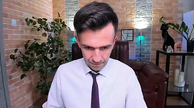 Snapshot of SteveTiger chatting on February 13, 2025, 1:59 pm SteveTiger online show from February 13, 2025, 1:59 pm