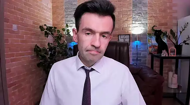 Snapshot of SteveTiger chatting on February 24, 2025, 5:09 pm SteveTiger online show from February 24, 2025, 5:09 pm