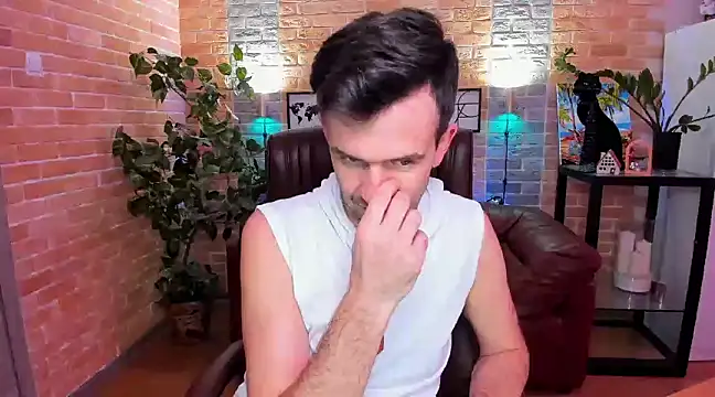 Snapshot of SteveTiger chatting on February 28, 2025, 3:59 pm SteveTiger online show from February 28, 2025, 3:59 pm