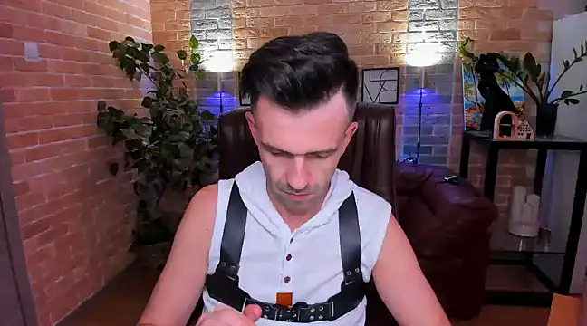 Snapshot of SteveTiger chatting on March 14, 2025, 3:58 pm SteveTiger online show from March 14, 2025, 3:58 pm