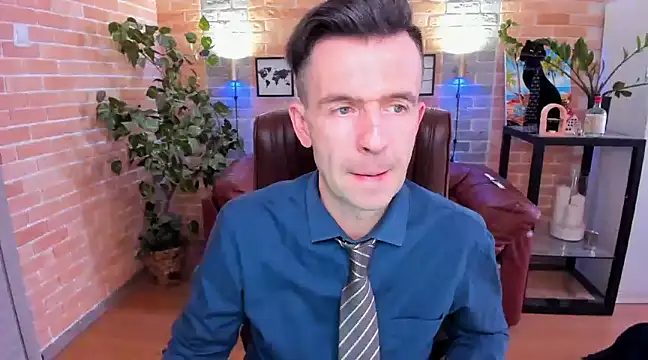 Snapshot of SteveTiger chatting on March 16, 2025, 12:00 pm SteveTiger online show from March 16, 2025, 12:00 pm