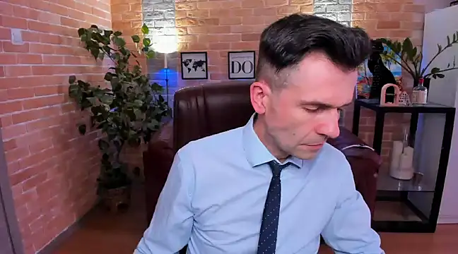 Snapshot of SteveTiger chatting on March 18, 2025, 12:47 pm SteveTiger online show from March 18, 2025, 12:47 pm