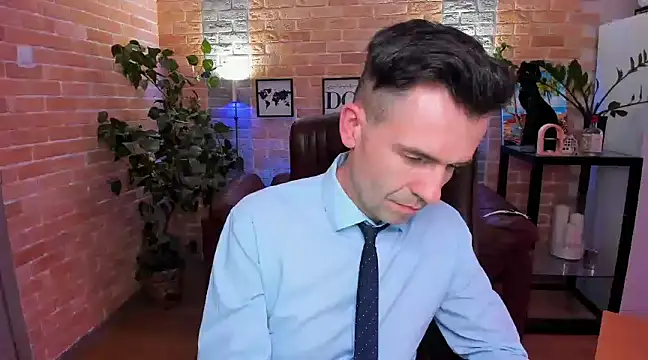 Snapshot of SteveTiger chatting on March 18, 2025, 3:53 pm SteveTiger online show from March 18, 2025, 3:53 pm