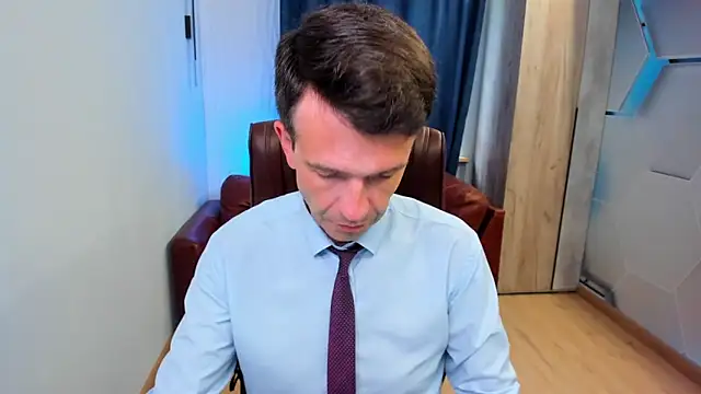 Snapshot of SteveTiger chatting on September 19, 2025, 11:44 am SteveTiger online show from September 19, 2025, 11:44 am