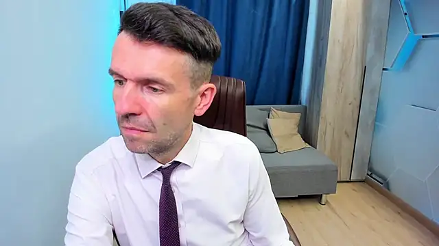 Snapshot of SteveTiger chatting on September 28, 2025, 12:10 pm SteveTiger online show from September 28, 2025, 12:10 pm