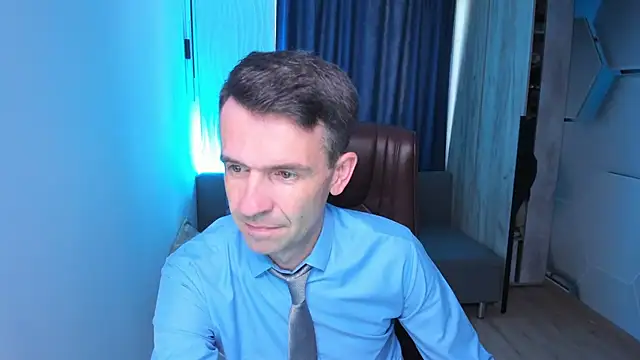 Snapshot of SteveTiger chatting on October 9, 2025, 10:57 am SteveTiger online show from October 9, 2025, 10:57 am