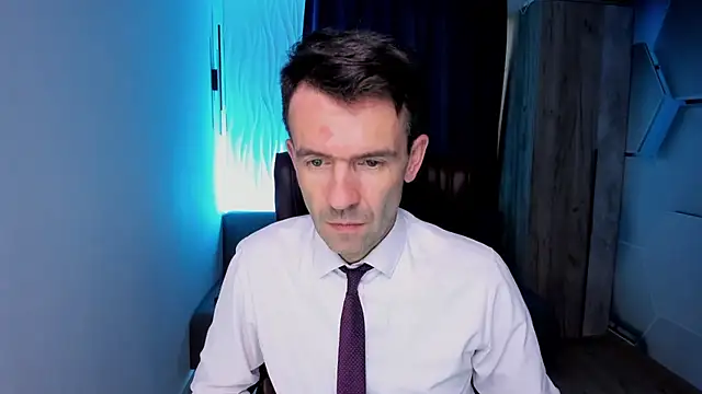 Snapshot of SteveTiger chatting on October 14, 2025, 11:33 am SteveTiger online show from October 14, 2025, 11:33 am