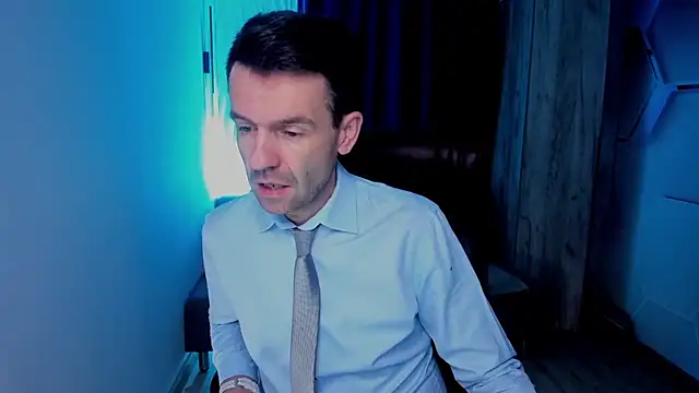 Snapshot of SteveTiger chatting on October 19, 2025, 3:40 am SteveTiger online show from October 19, 2025, 3:40 am