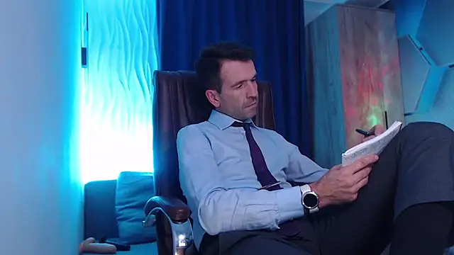 Snapshot of SteveTiger chatting on October 19, 2025, 3:45 pm SteveTiger online show from October 19, 2025, 3:45 pm