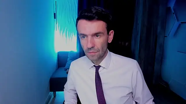 Snapshot of SteveTiger chatting on October 26, 2025, 3:29 pm SteveTiger online show from October 26, 2025, 3:29 pm