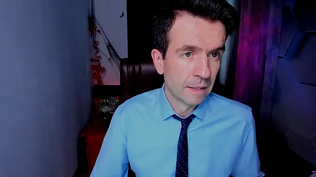 Snapshot of SteveTiger chatting on November 3, 2025, 12:06 pm SteveTiger online show from November 3, 2025, 12:06 pm