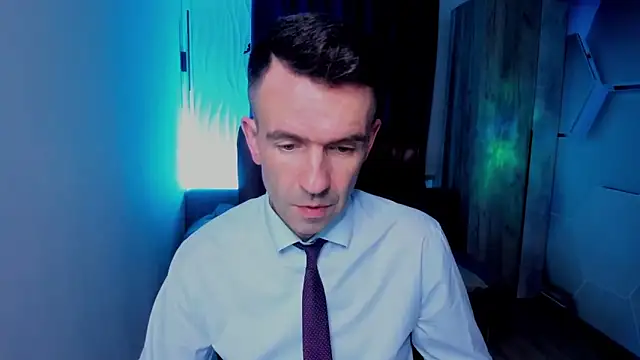 Snapshot of SteveTiger chatting on November 6, 2025, 1:56 pm SteveTiger online show from November 6, 2025, 1:56 pm