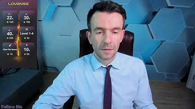 Snapshot of SteveTiger chatting on November 23, 2025, 3:45 pm SteveTiger online show from November 23, 2025, 3:45 pm