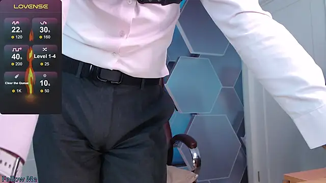 Snapshot of SteveTiger chatting on November 25, 2025, 12:16 pm SteveTiger online show from November 25, 2025, 12:16 pm