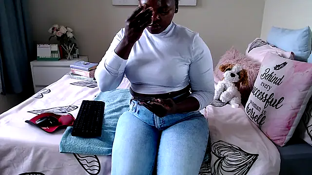 Snapshot of FitSelina66 chatting on July 11, 2026, 8:39 am FitSelina66 online show from July 11, 2026, 8:39 am