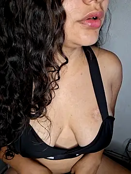 Snapshot of blerstefan1 chatting on February 22, 2025, 11:13 am blerstefan1 online show from February 22, 2025, 11:13 am