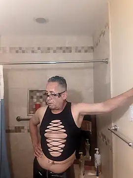 bobby69cock online show from April 1, 2026, 2:03 pm