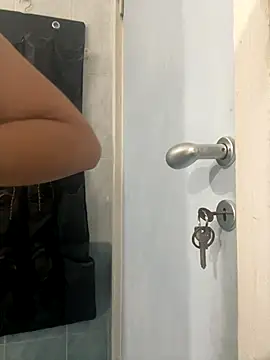 Snapshot of Aestheticsgirl chatting on November 27, 2025, 10:23 pm Aestheticsgirl online show from November 27, 2025, 10:23 pm