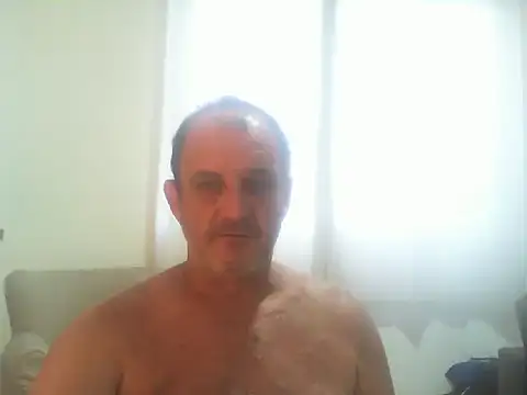 ConradinhoBR50 online show from November 19, 2025, 8:42 pm