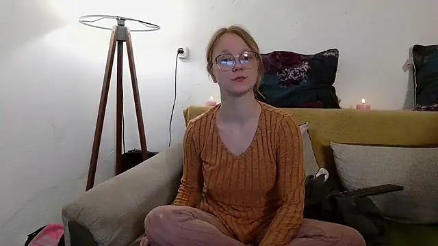 little-leni online show from January 15, 2026, 7:50 pm