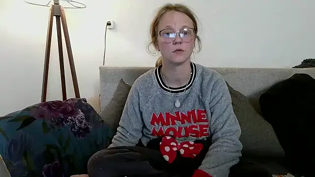 little-leni online show from March 31, 2026, 6:30 pm