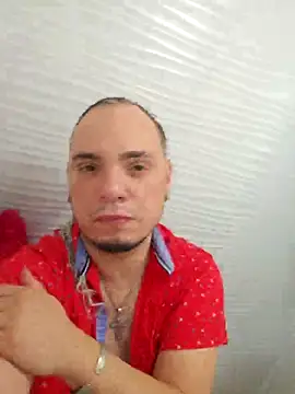 Snapshot of latinoflpr chatting on December 2, 2025, 10:16 pm latinoflpr online show from December 2, 2025, 10:16 pm