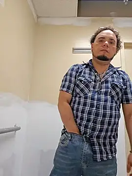 latinoflpr online show from March 9, 2026, 8:35 pm