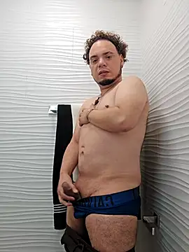 latinoflpr online show from March 10, 2026, 2:33 pm