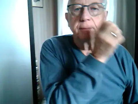 Snapshot of johnjohn622662 chatting on October 2, 2025, 7:48 am johnjohn622662 online show from October 2, 2025, 7:48 am