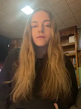 jaseyrae online show from February 2, 2025, 9:34 pm