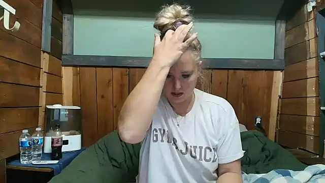 Snapshot of lisaxlovexxx chatting on February 21, 2026, 2:12 am lisaxlovexxx online show from February 21, 2026, 2:12 am