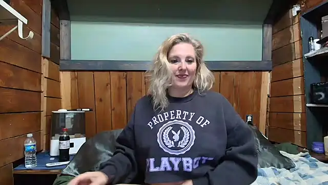 lisaxlovexxx online show from March 23, 2026, 3:05 pm