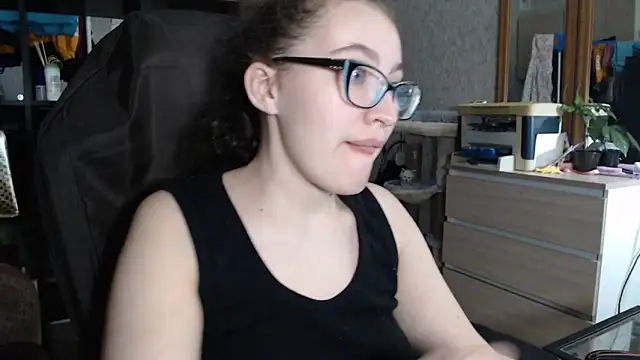 Snapshot of AnKey_Rayah chatting on December 15, 2024, 2:30 am AnKey Rayah online show from December 15, 2024, 2:30 am