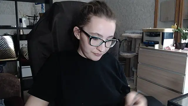 Snapshot of AnKey_Rayah chatting on December 15, 2024, 6:26 pm AnKey Rayah online show from December 15, 2024, 6:26 pm