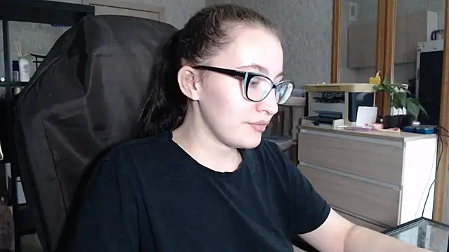 Snapshot of AnKey_Rayah chatting on December 16, 2024, 2:05 pm AnKey Rayah online show from December 16, 2024, 2:05 pm